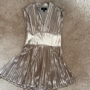 Banana republic Metallic Pleated V-Neck Dress - Champagne